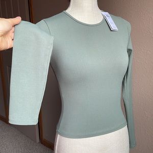 Abercrombie & Fitch Long Sleeve